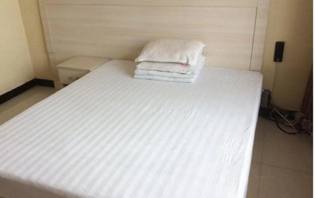 Yiju Business Hotel