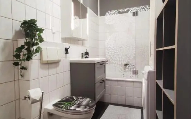 Exclusive Suite South Central
