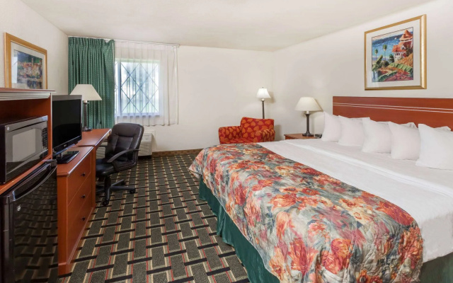 FairBridge Inn Express Decatur Forsyth