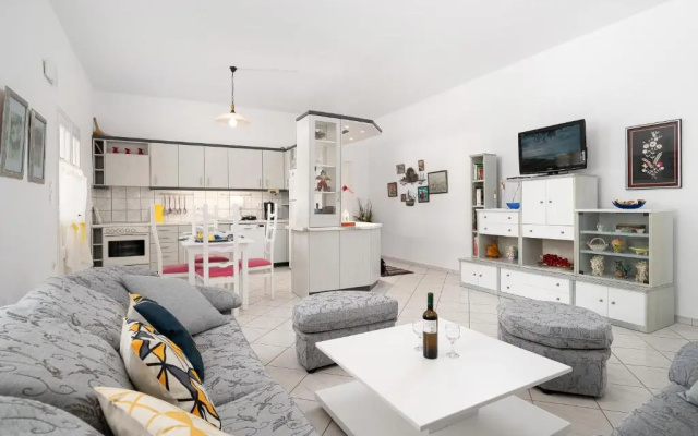 Garden House Apartment