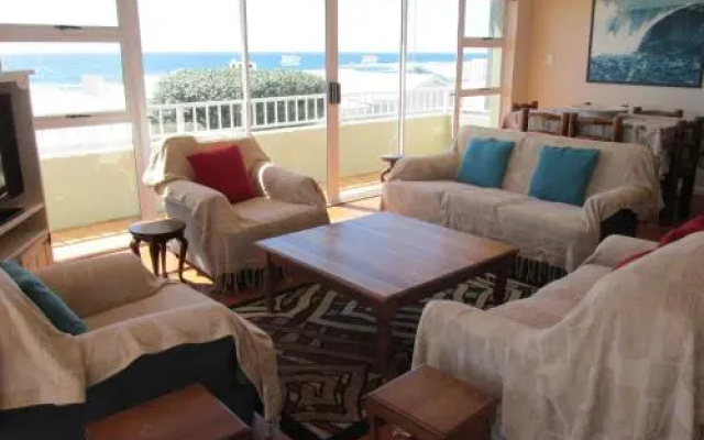 Point Village Accommodation - Laurie's House