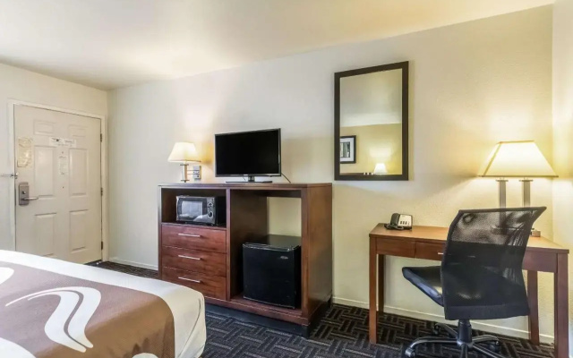 Super 8 Motel - Fresno/North CA