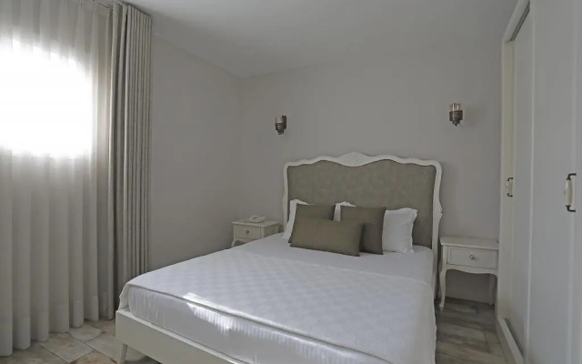 Alacati Lotus Koyici Otel