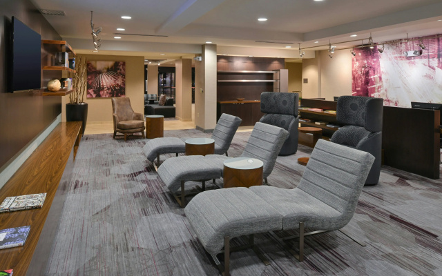 Courtyard by Marriott Charlotte/Matthews