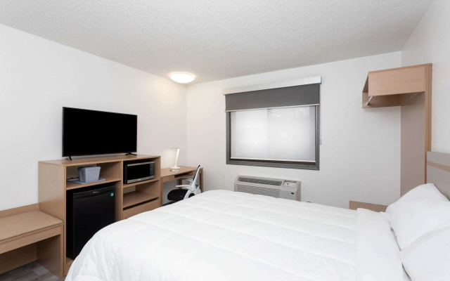 Travelodge by Wyndham Elkhart