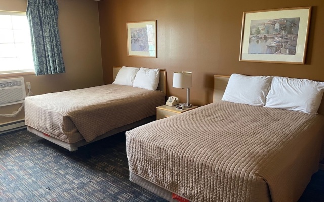Lakeside Motor Inn