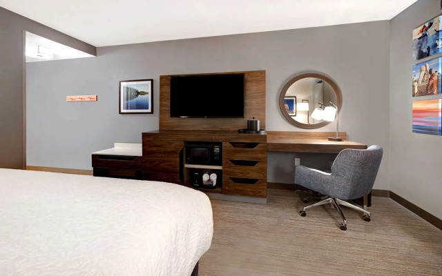 Hampton Inn by Hilton Crown Point