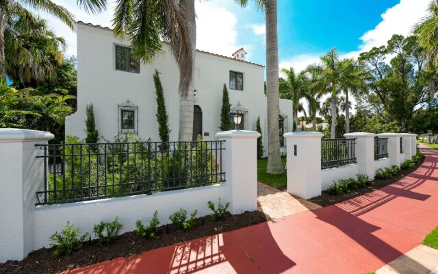 Отель John Ringling House by SKLRP вид на фасад