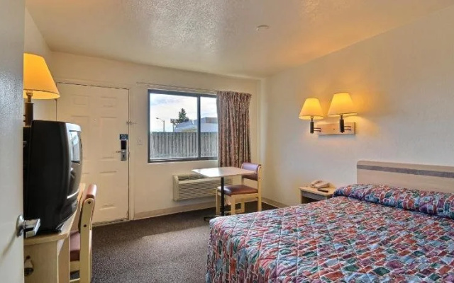 Motel 6 Indianapolis East