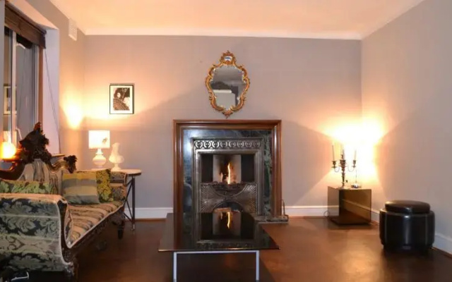 Frognal House