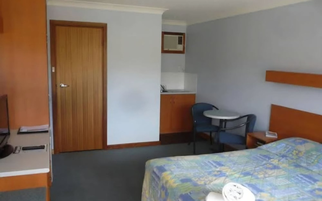 Kingston Ocean View Motel