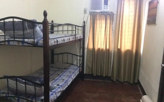 Explorers' Headquarters Inn
