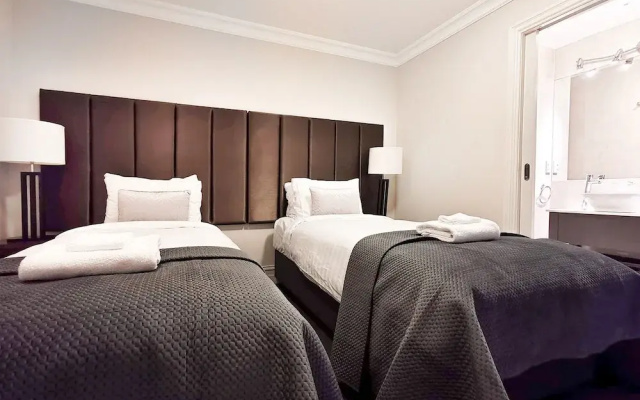 The Beacon - 2 Bedroom Luxe Apartment