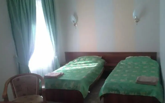 Park Hotel & Baht