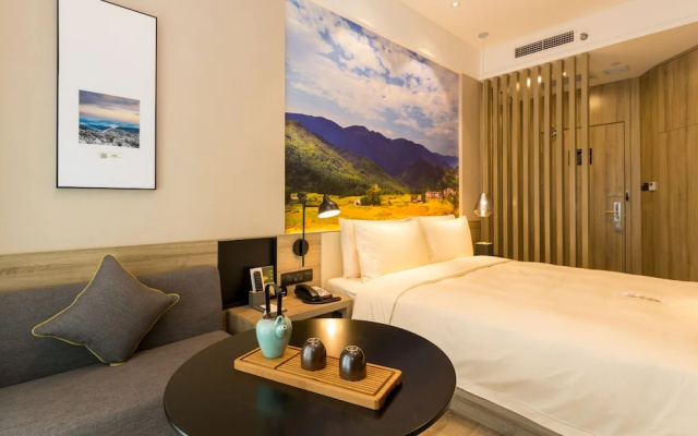 Atour Hotel Hongyadong Riverside Chongqing