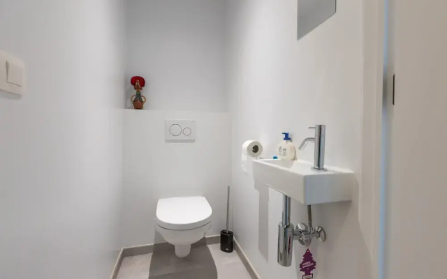 Newly Built Flat Near the City Centre