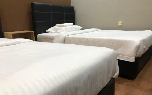 OYO 90342 Sena Home Homestay #828