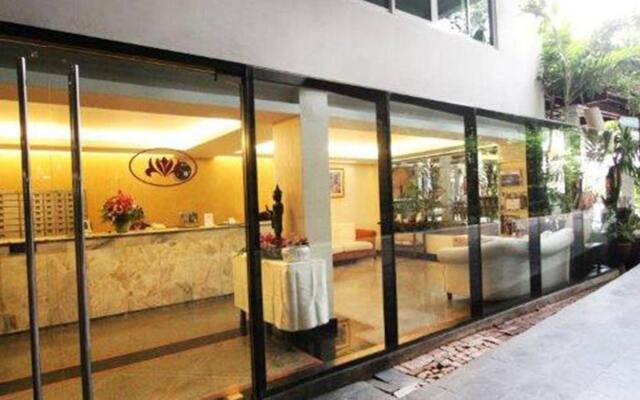 Отель Residence Rajtaevee Бангкок вид на фасад