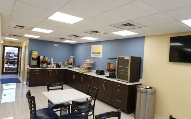 Days Inn Oak Grove/Ft. Campbell