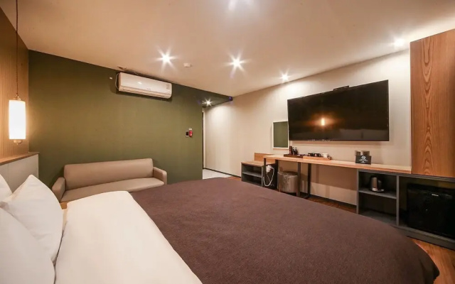 Gimhae Jangyu Hotel 101