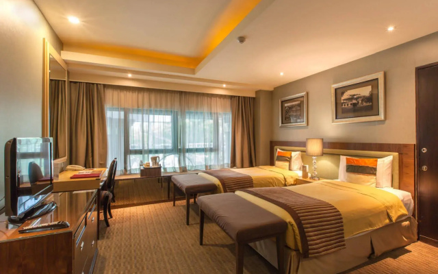 The Residence at Singapore Recreation Club
