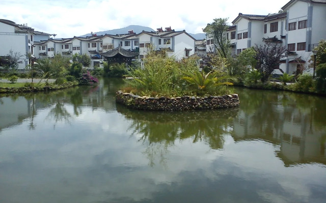 Yifeicui Villa Hotel - Tengchong