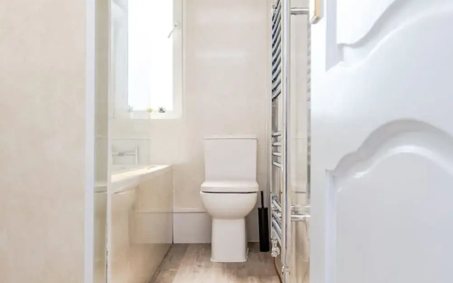 3 Bedroom Flat - Free Parking