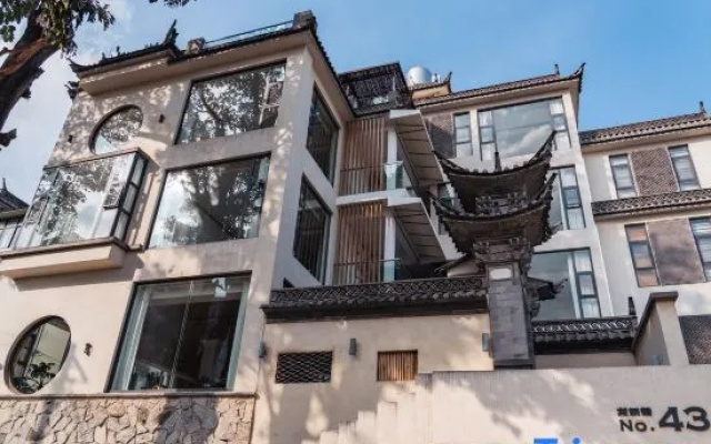 Tantu Inn (Dali Longweiguan Historical and Cultural District)