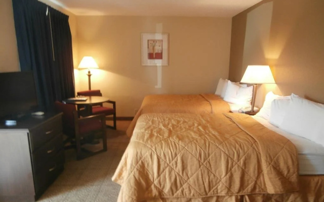 Clinton Inn And Suites