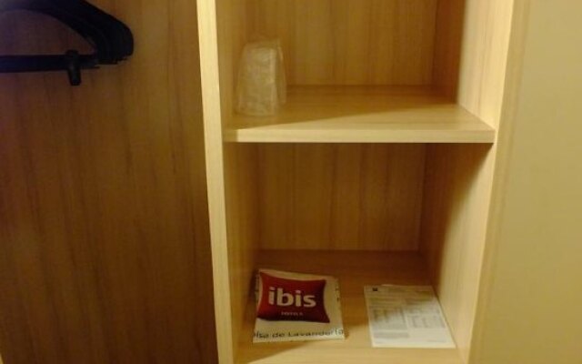 ibis Santiago Manquehue Norte 0