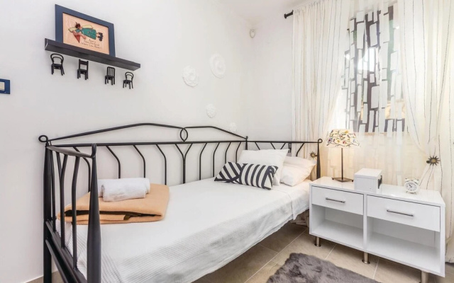 Amazing Home in Njivice With Sauna, Wifi and 3 Bedrooms