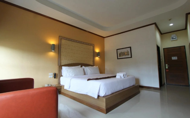 Thada Chateau Hotel