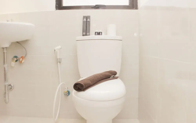 Comfort And Nice 2Br Apartment At Meikarta