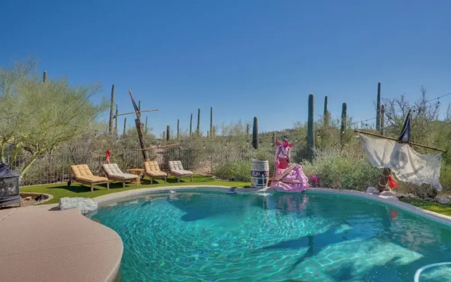 Pool & Stunning Mtn Views! Eclectic Tucson Home
