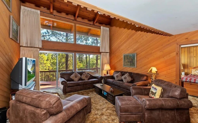 051 - Vista Retreat