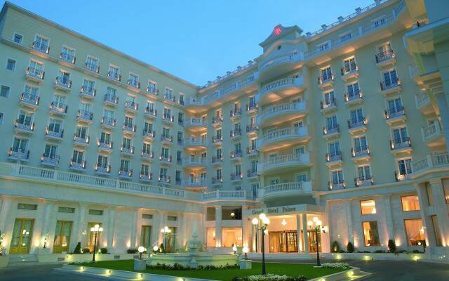 Grand Hotel Palace Салоники вид на фасад