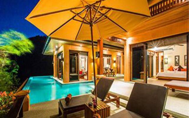 Отель Korsiri Villas вид на фасад