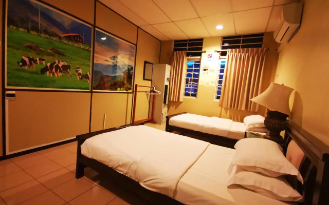 Masada Bed And Breakfast
