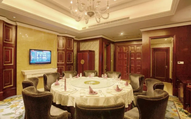 Xiangshan Jianguo Hotel