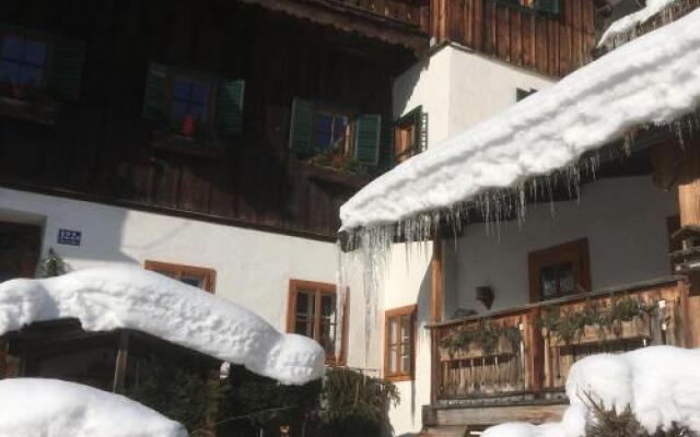 Отель Gasthof Pension Gruner Anger вид на фасад