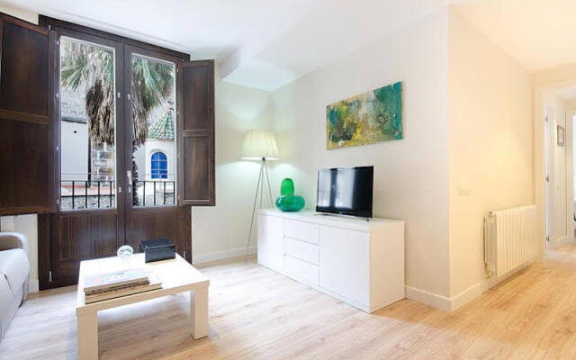 Апартаменты The Apartments Barcelona комната для гостей
