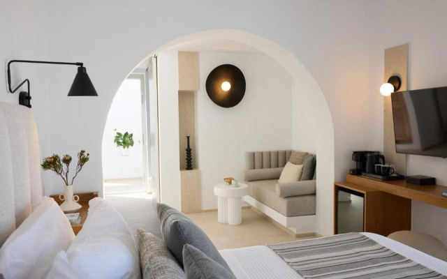 Omna Caldera Suites