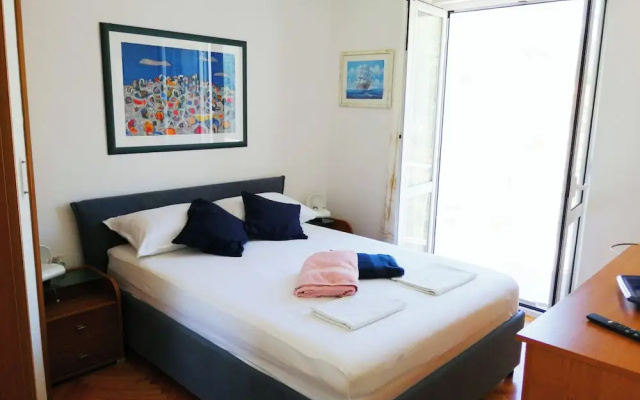 Insideout Apartment