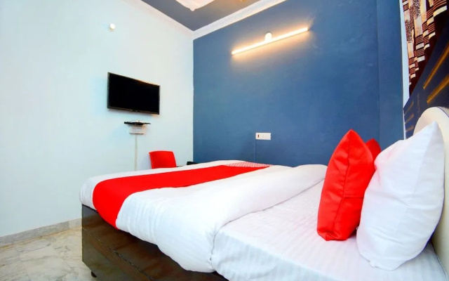 Oyo 38123 Jb Inn