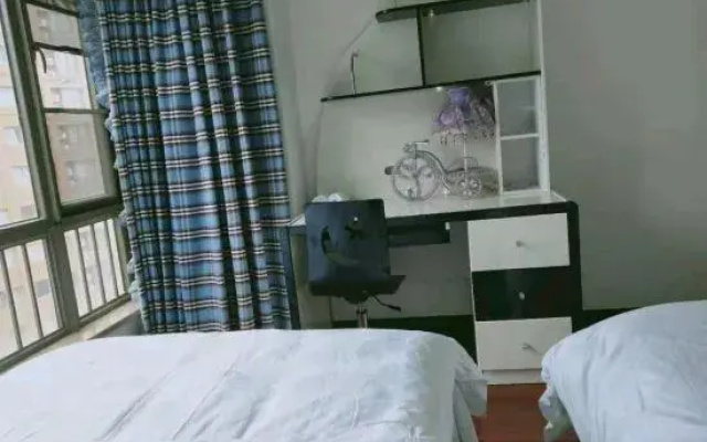 Nanning Meichen Apartment (Poly Tongxinyuan Branch)