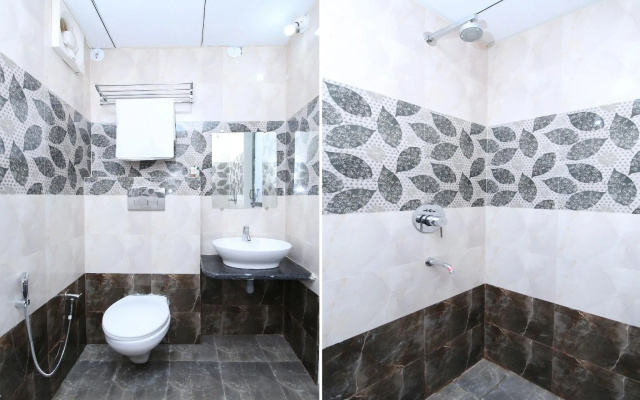 OYO 14165 Hotel Blue Diamond