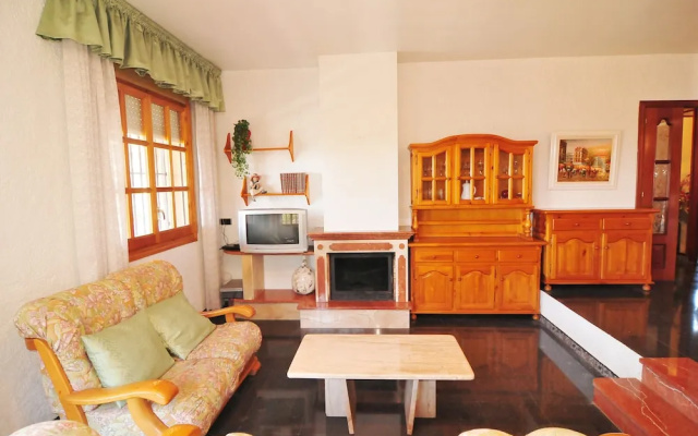 Amitie - Costa Barcelona by Homeholidaysrentals