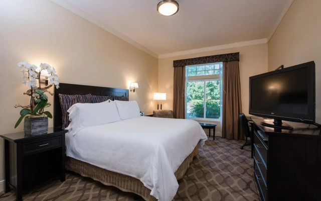 West Inn & Suites