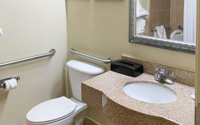 Comfort Suites Morrow - Atlanta South