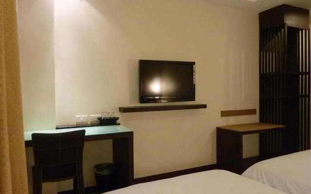 Circle Inn - Iloilo City Center